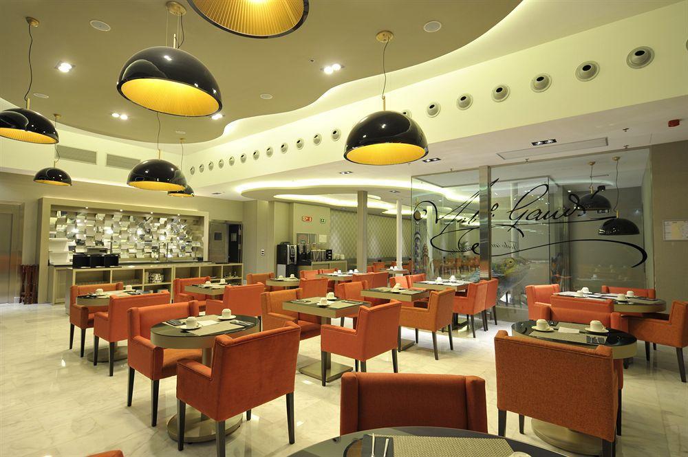 Barcelo Sants Hotel Barcelona Exterior foto